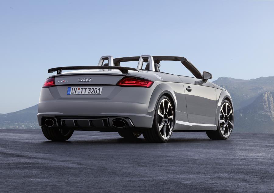  Audi TT RS Roadster (8S) 2016 года  (WW) (фото 36 из 57)